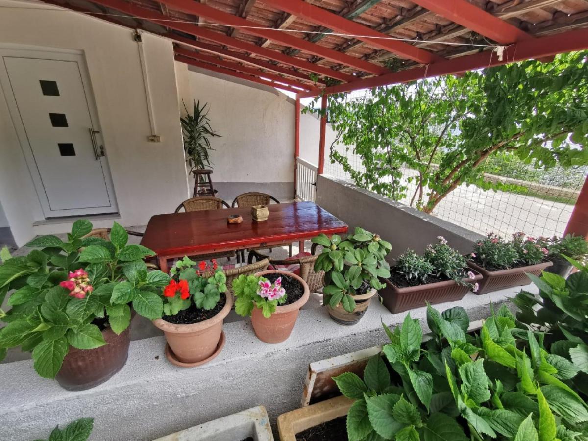 Apartment Nera Omiš Eksteriør bilde